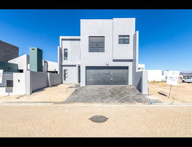 3 BEDROOM HOUSE FOR SALE IN SANDOWN